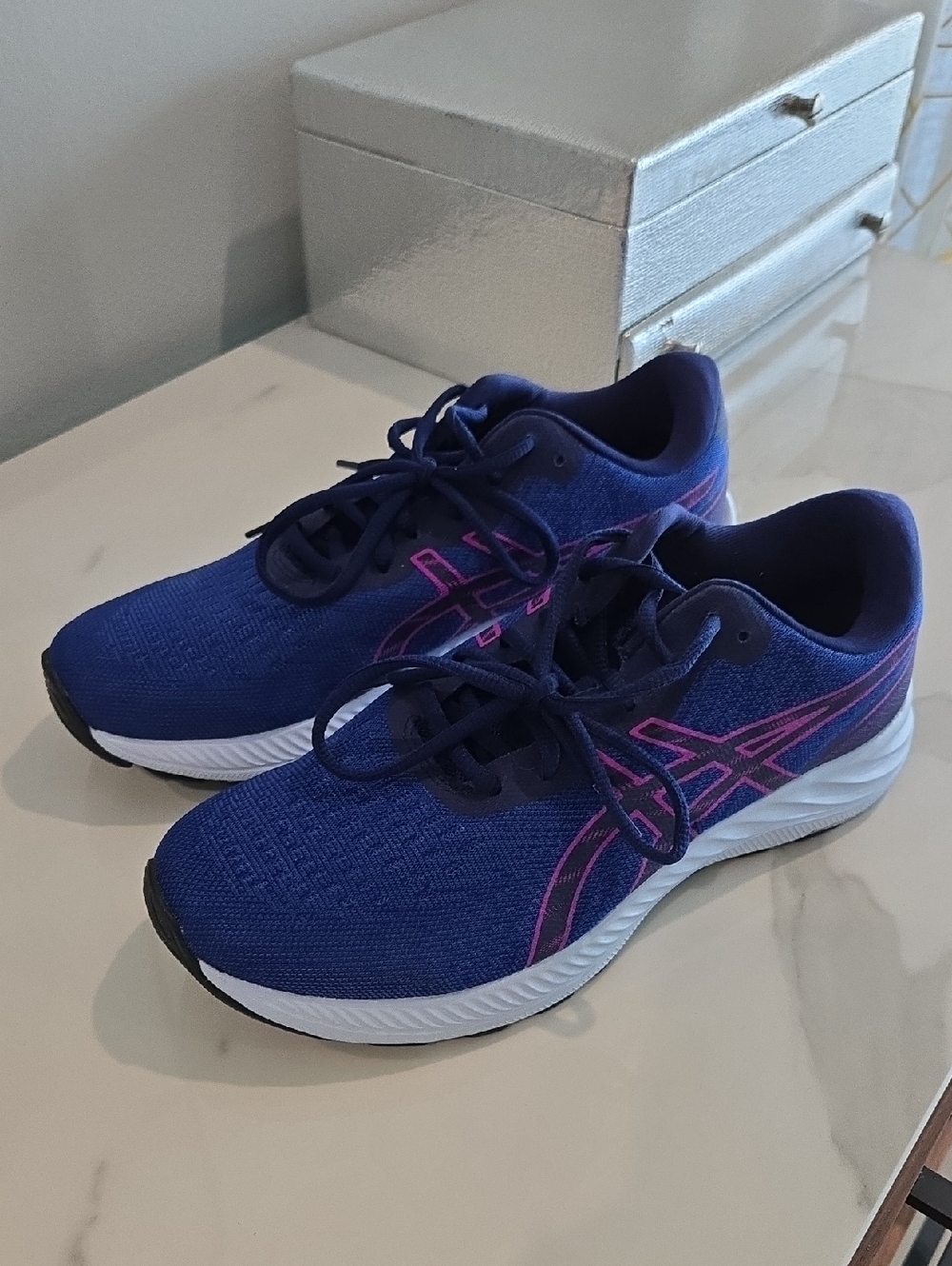 Asics Gel Excite 9 Blue & Pink Size 9 Like New